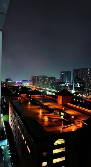 High Rise 2 Bedroom & 2 Bath Apartment With Parking, Balcony & Amazing View Манчестер Екстер'єр фото
